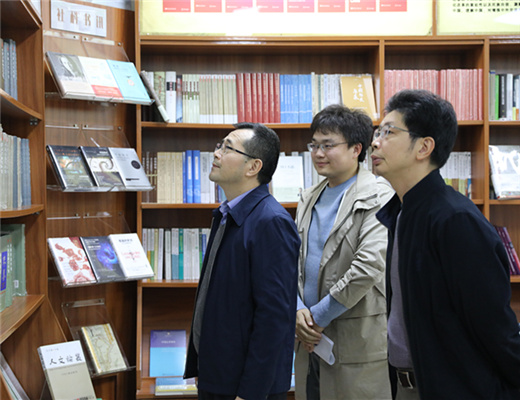 我院黨組書記、院長吳定海同志帶隊調(diào)研中國社會科學(xué)出版社